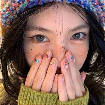 我被双胞胎美女抢着结婚